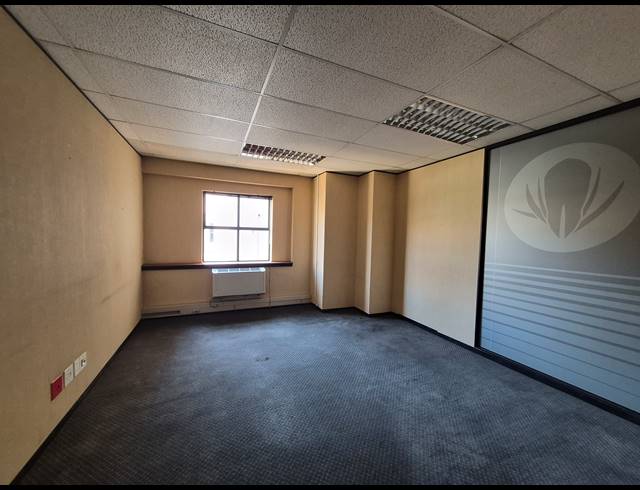 974M² OFFICE TO LET IN SANDTON CENTRAL